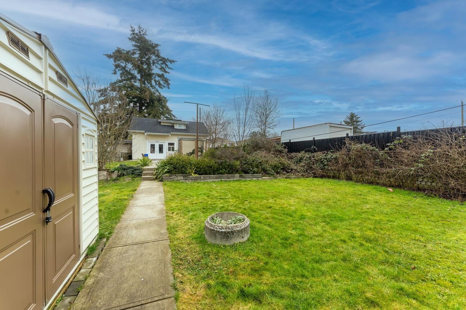 Listing Image 18