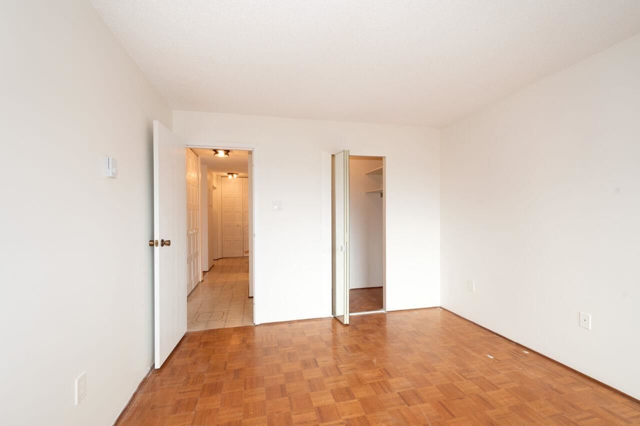 Listing Image 24