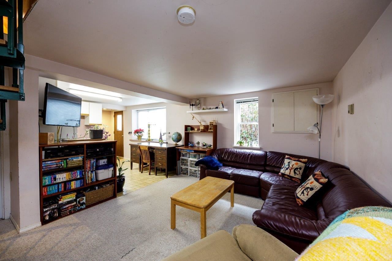 Listing Image 14