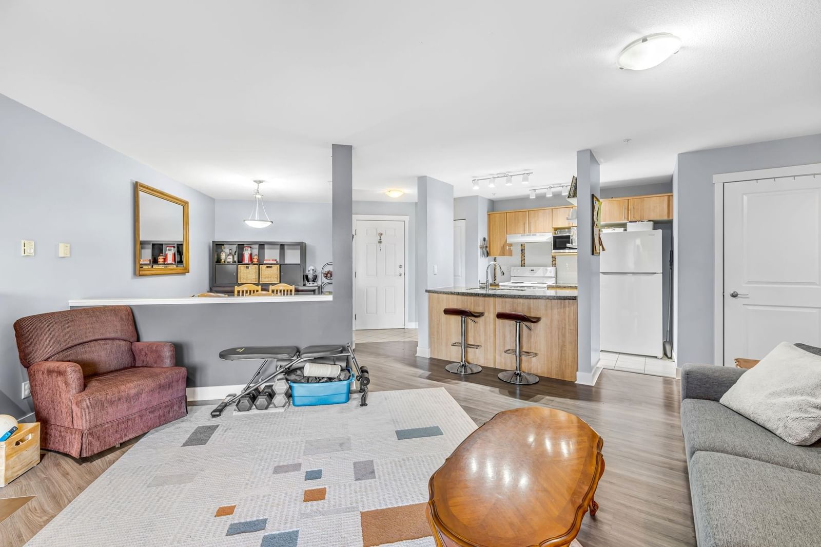 Listing Image 12