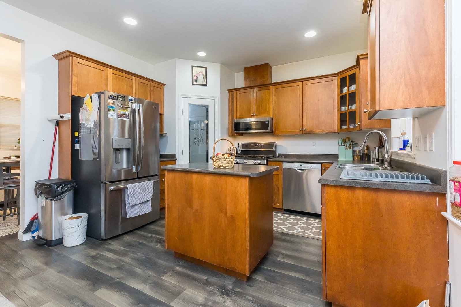 Listing Image 10
