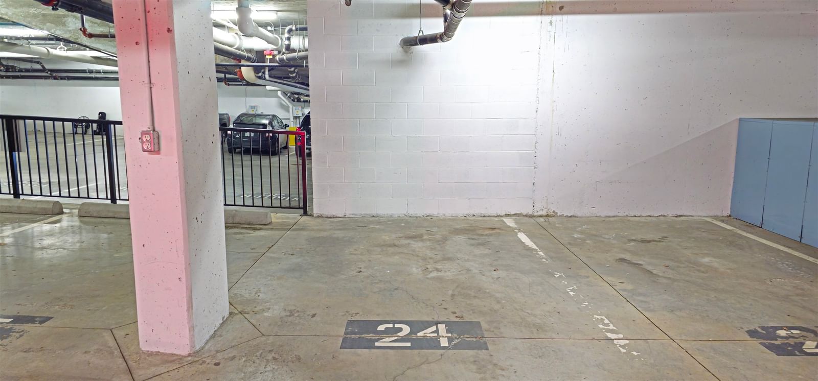 Listing Image 12