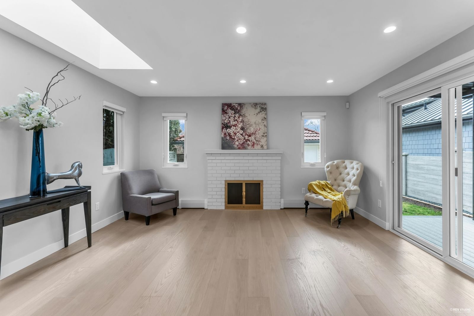Listing Image 14
