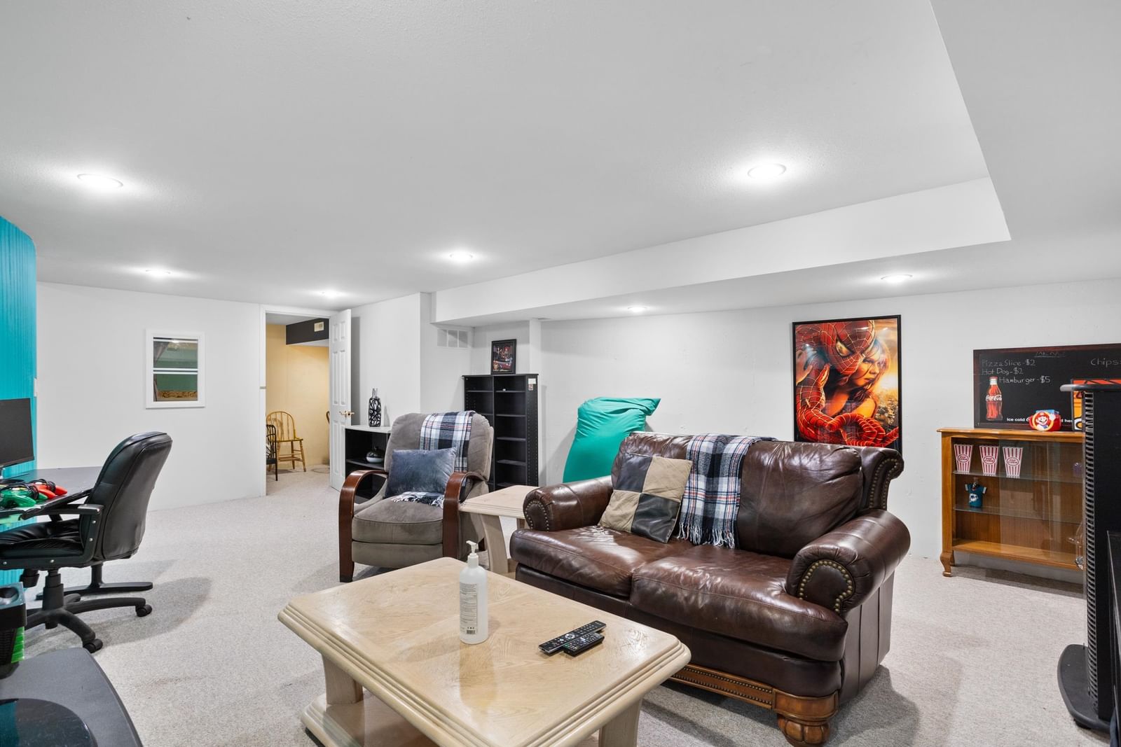 Listing Image 19