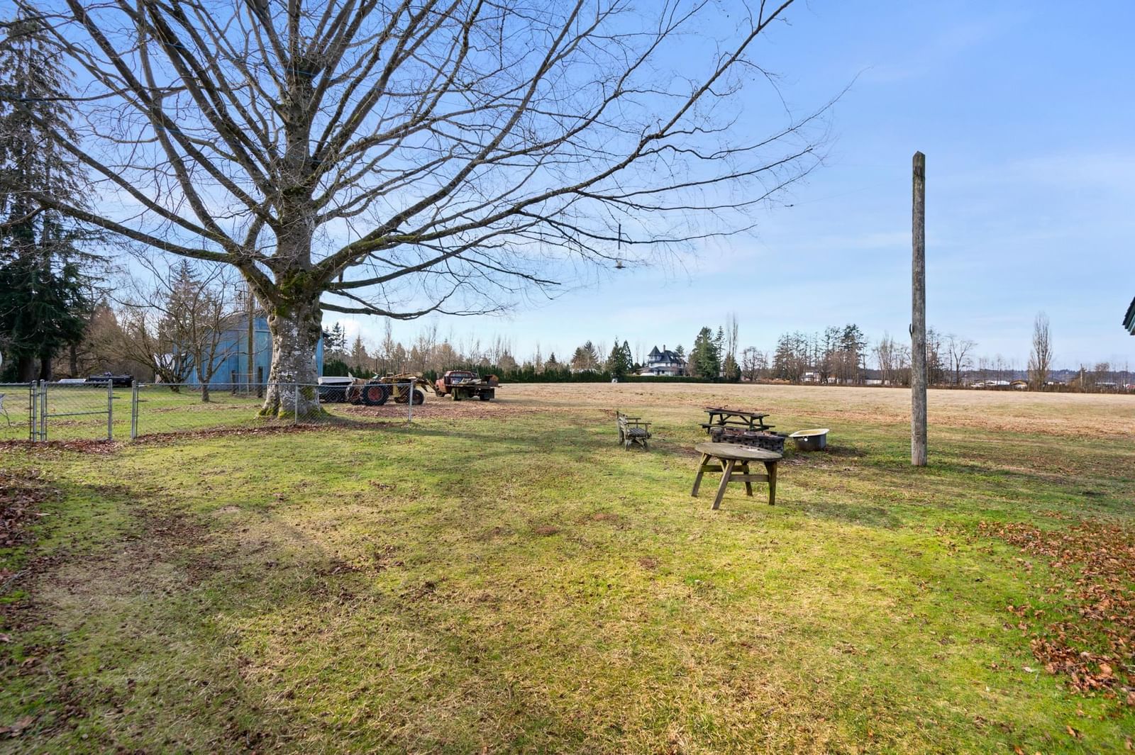 Listing Image 24