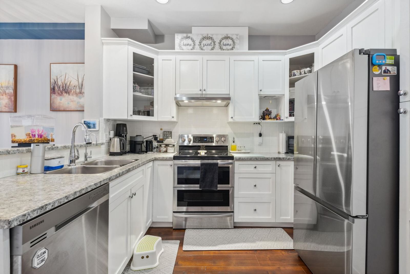 Listing Image 19