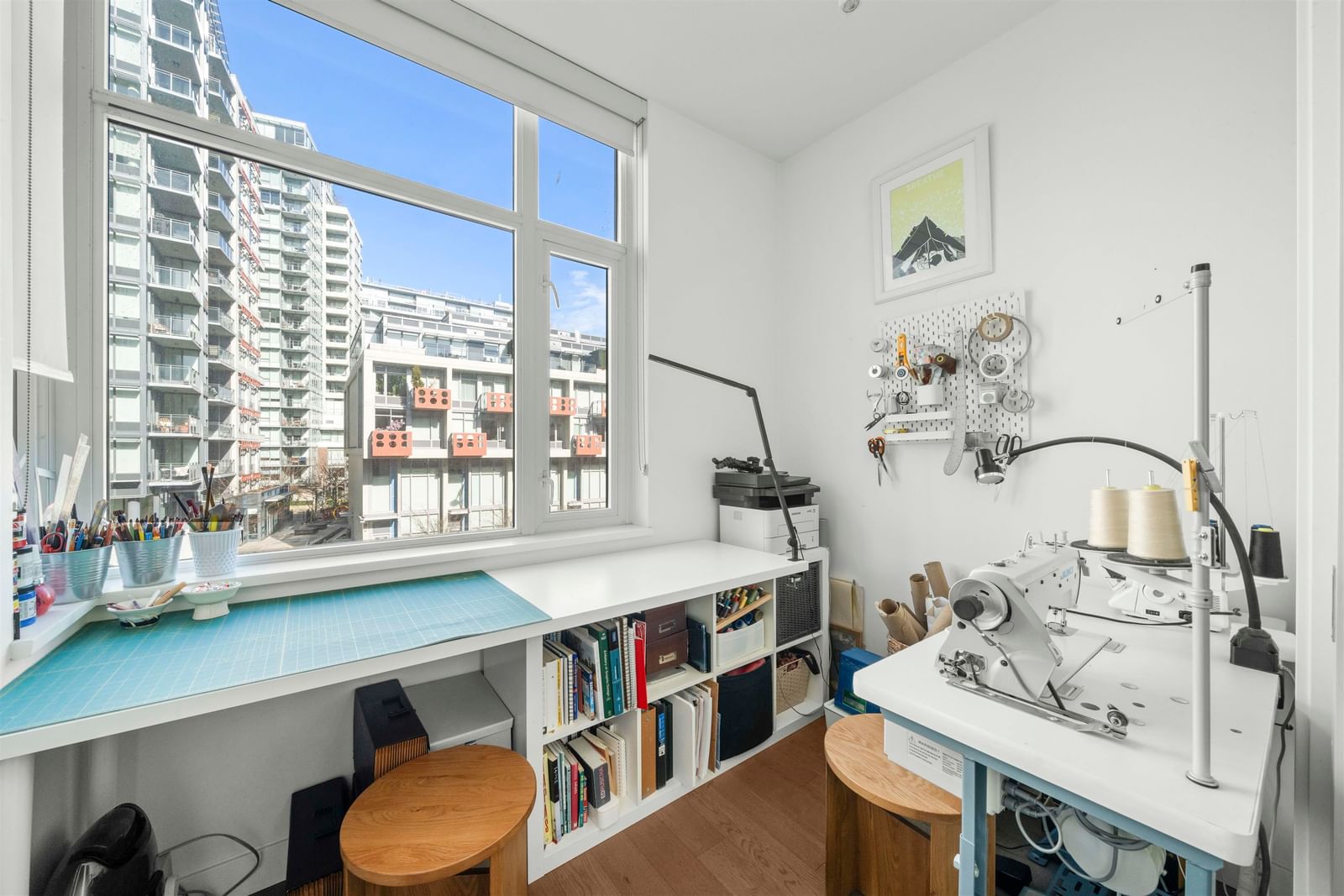 Listing Image 16