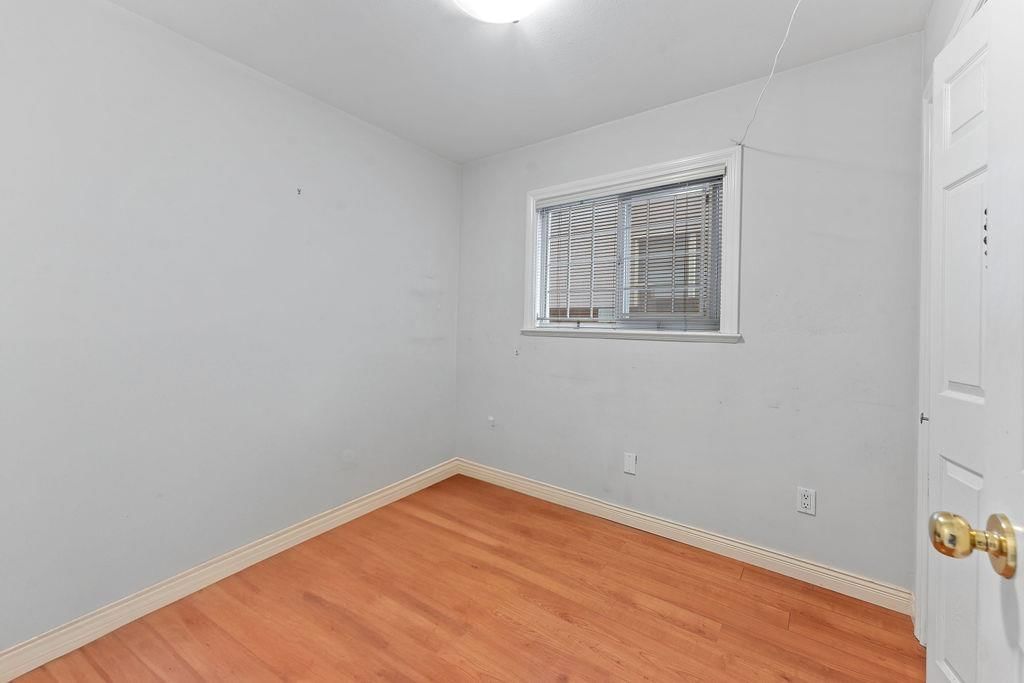 Listing Image 28