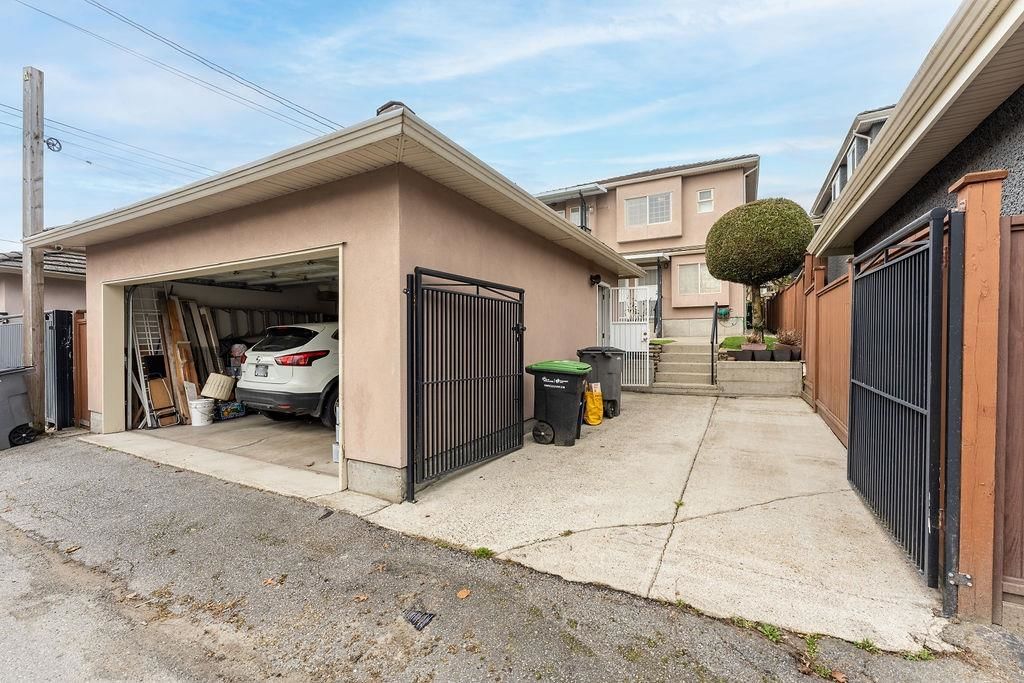 Listing Image 8