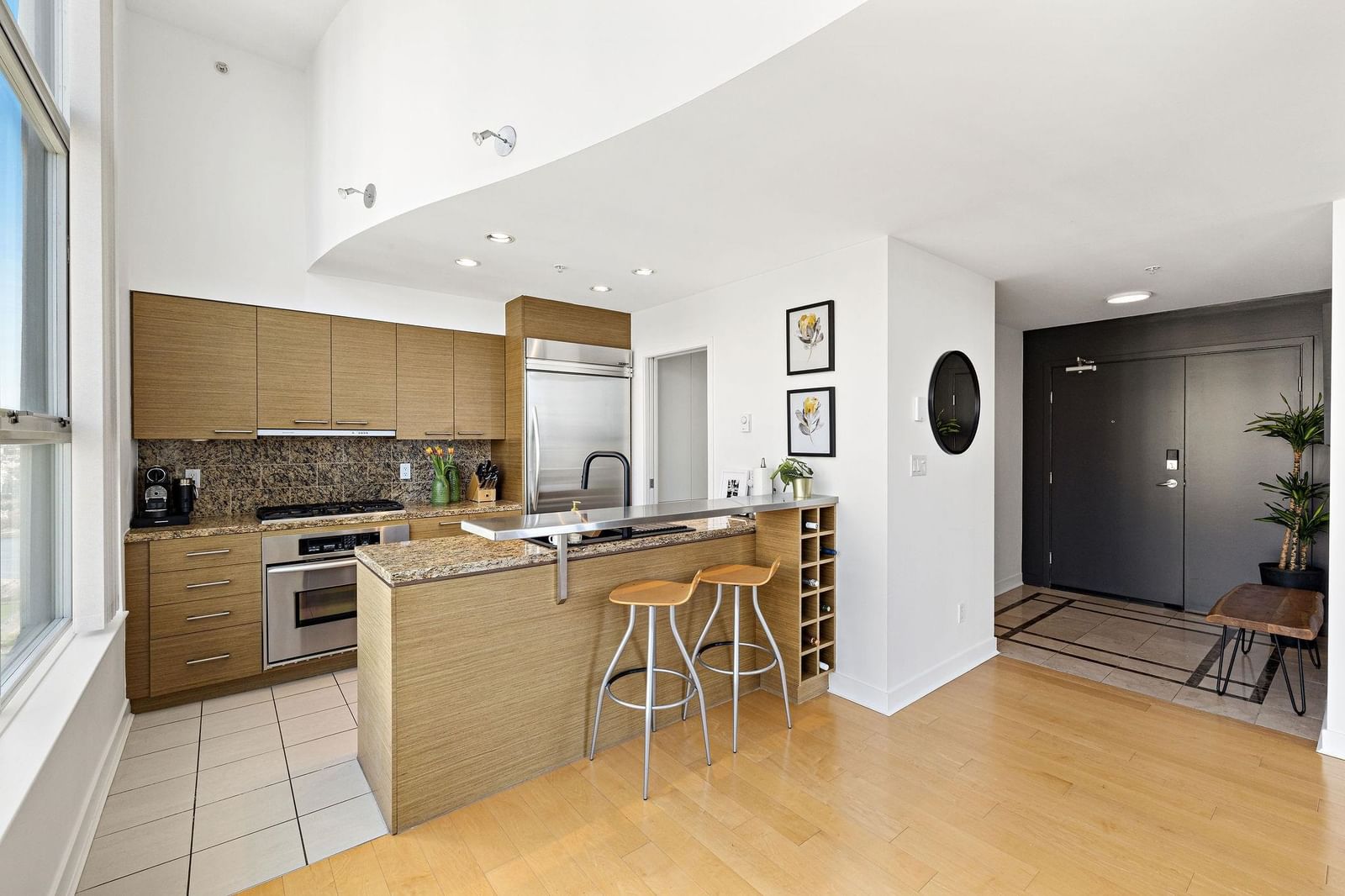 Listing Image 5