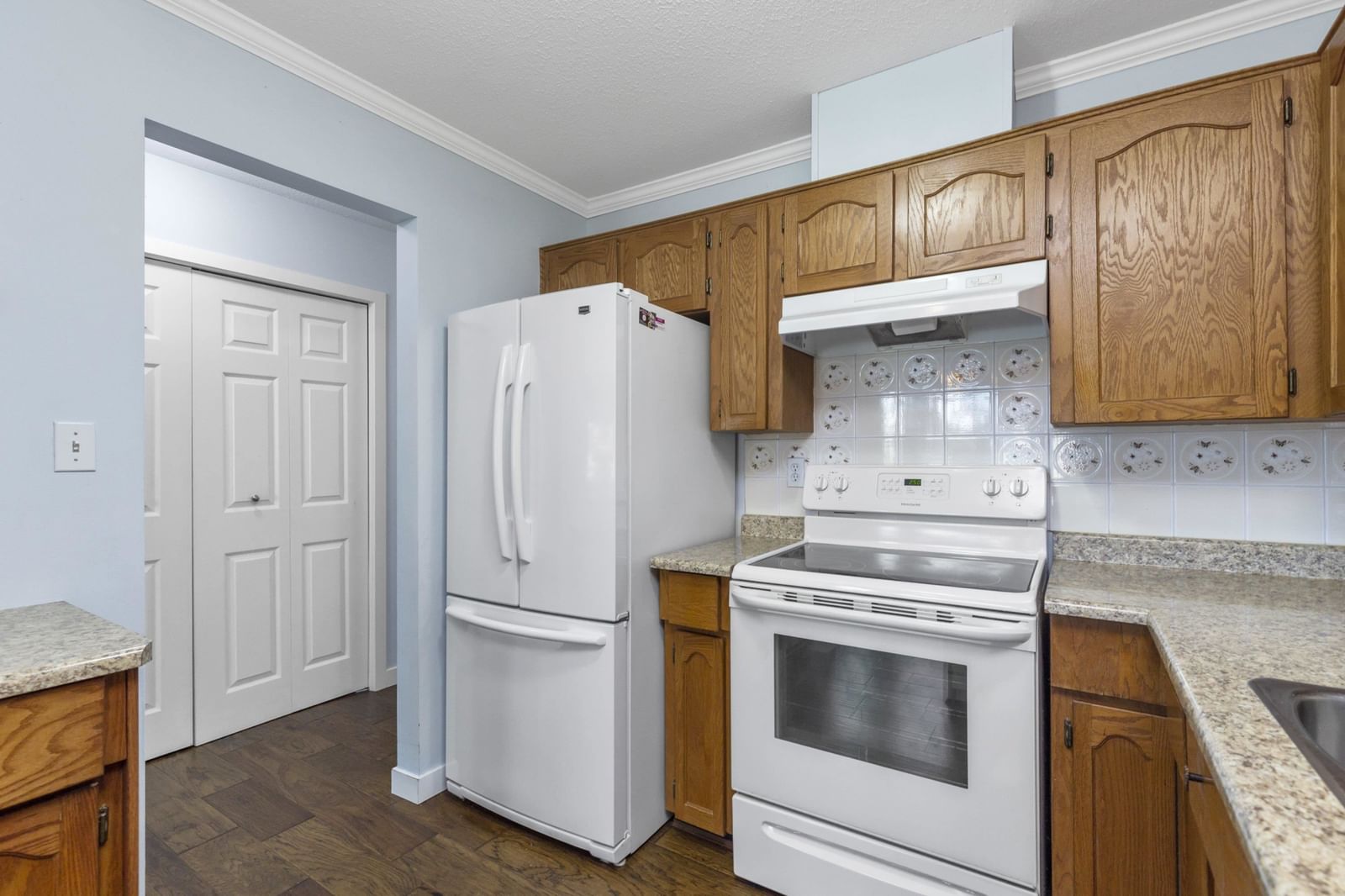 Listing Image 20