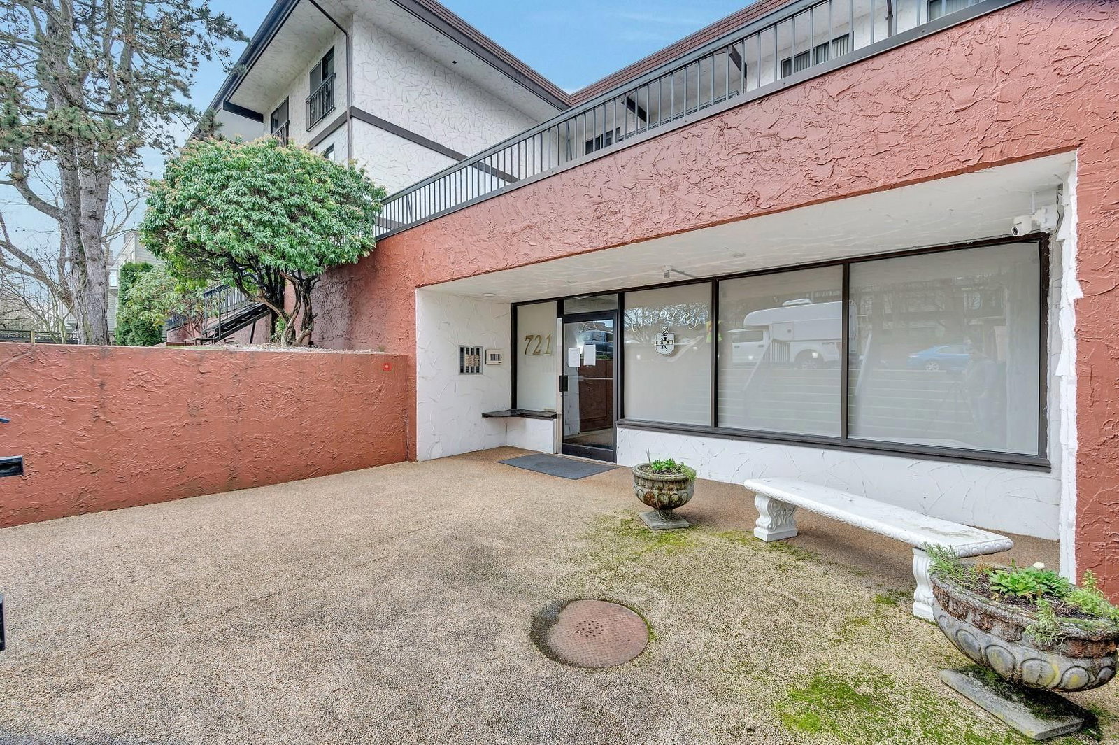 Listing Image 24