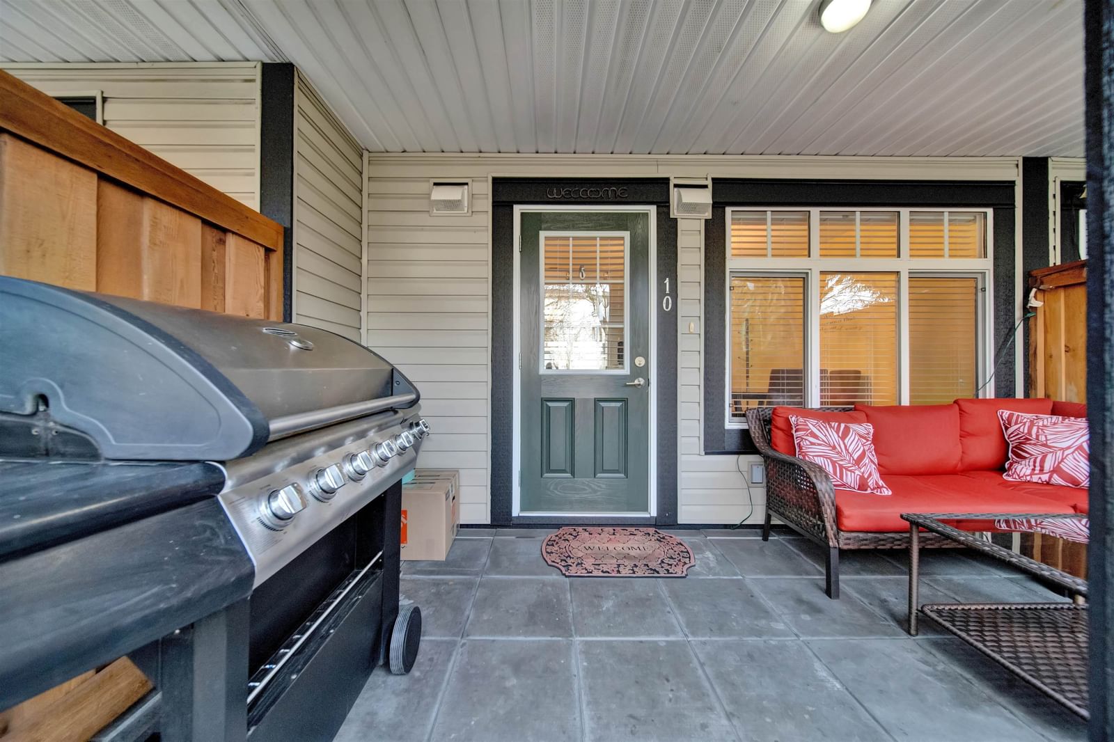 Listing Image 4