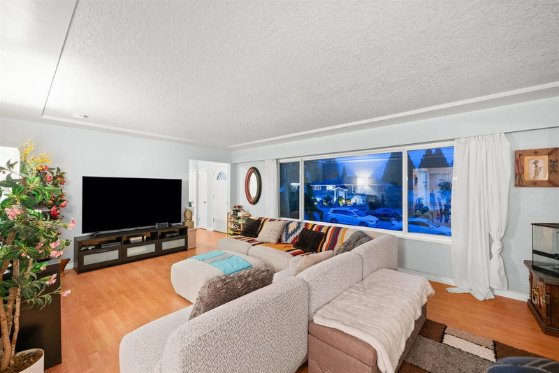 3949 Sefton Street, Port Coquitlam, V3B 3S2 | Image 2