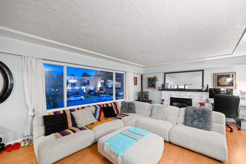 3949 Sefton Street, Port Coquitlam, V3B 3S2 | Image 3