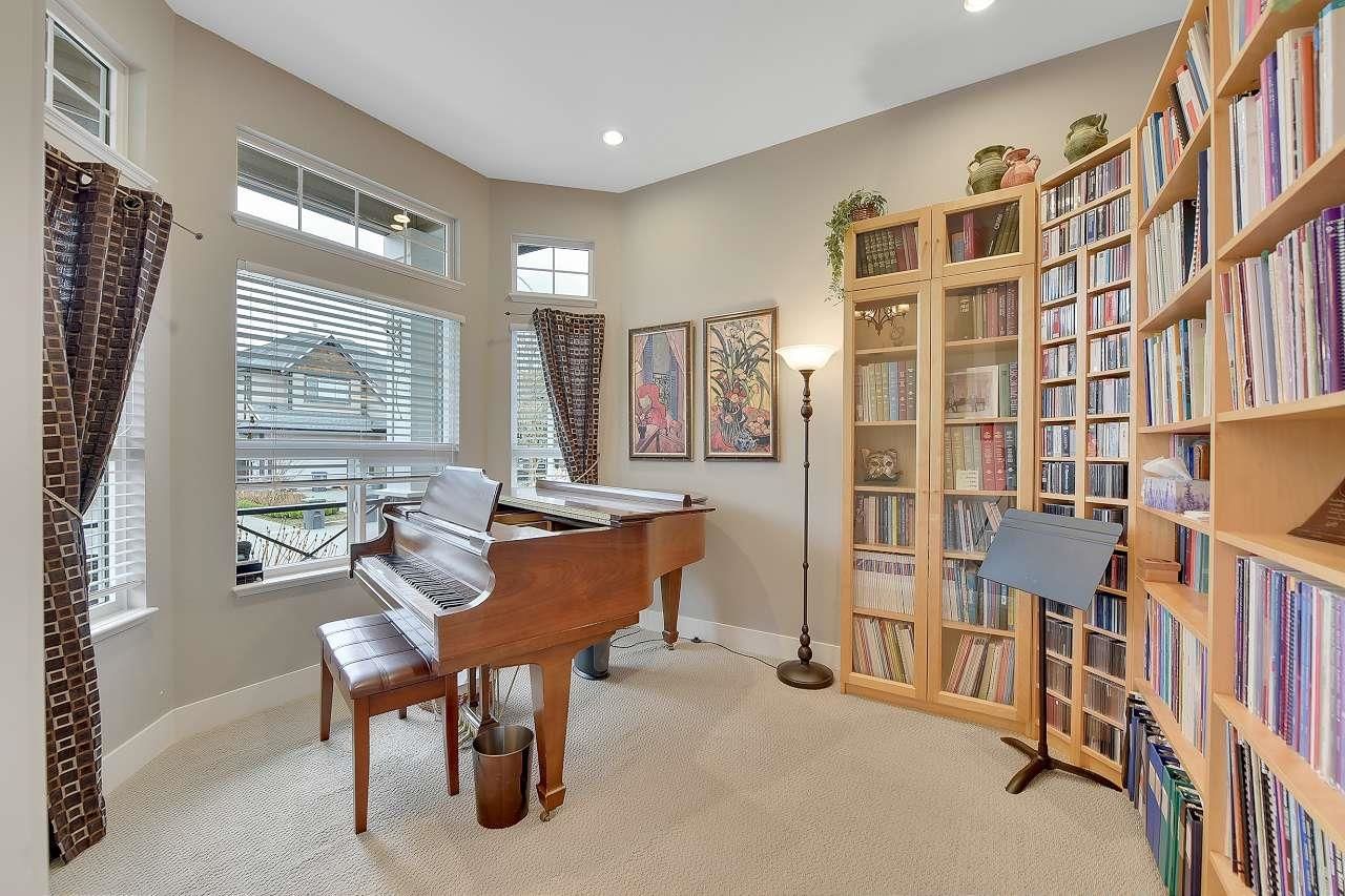Listing Image 19