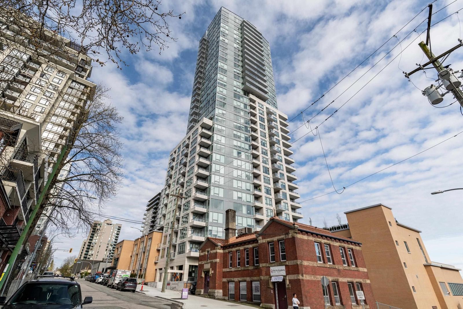 Listing Image 1