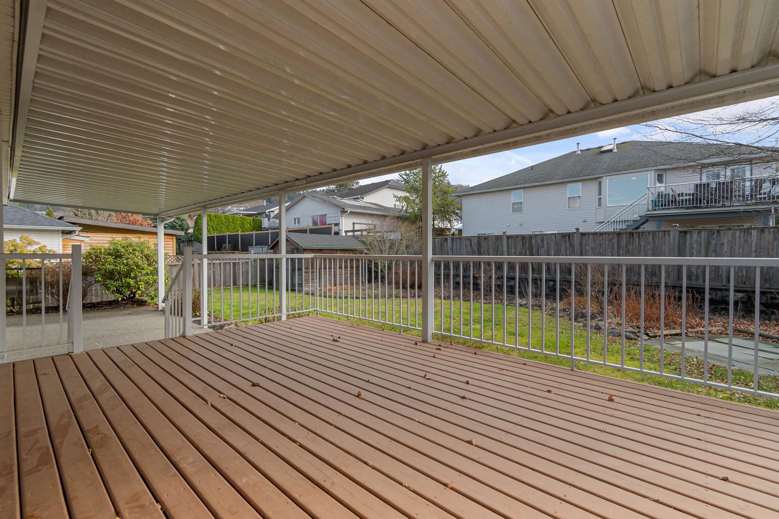 Listing Image 4