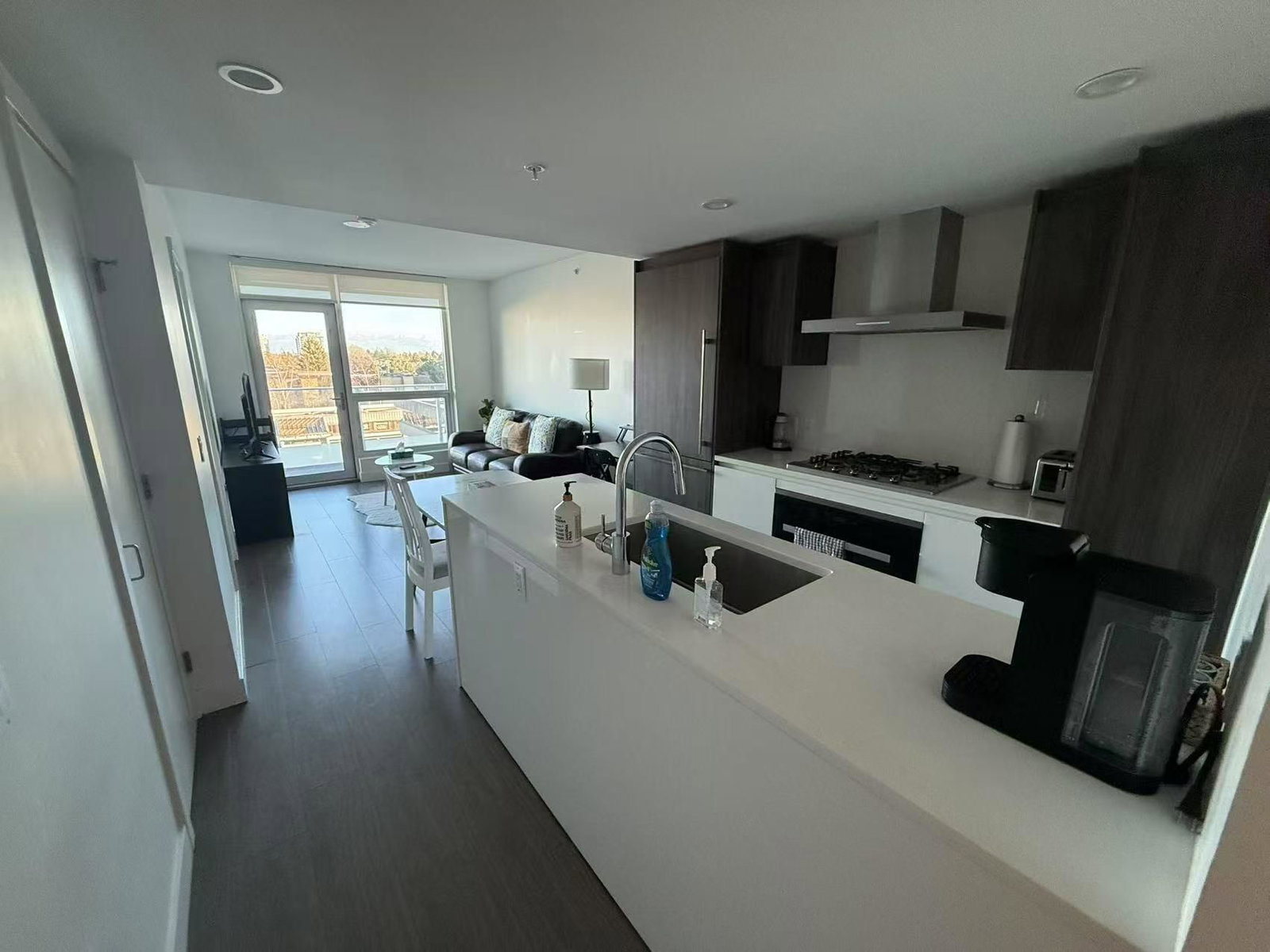 Listing Image 5