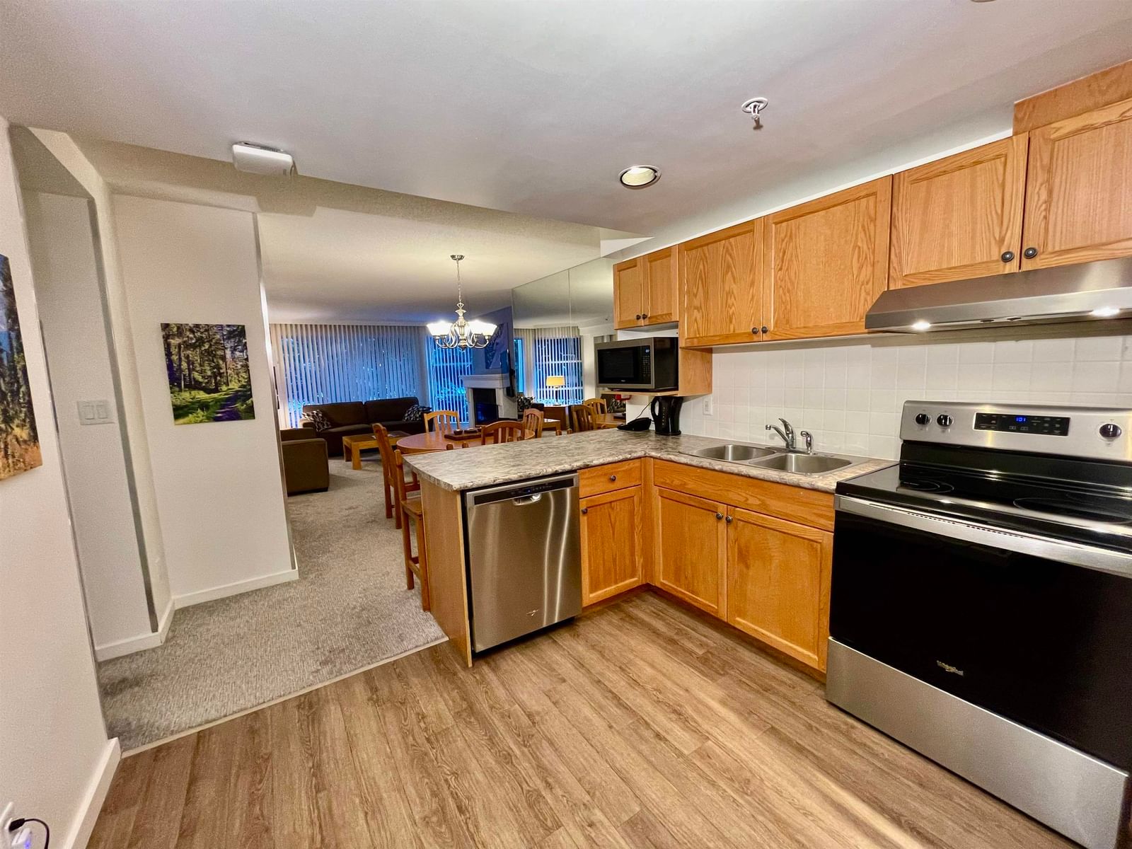 Listing Image 7