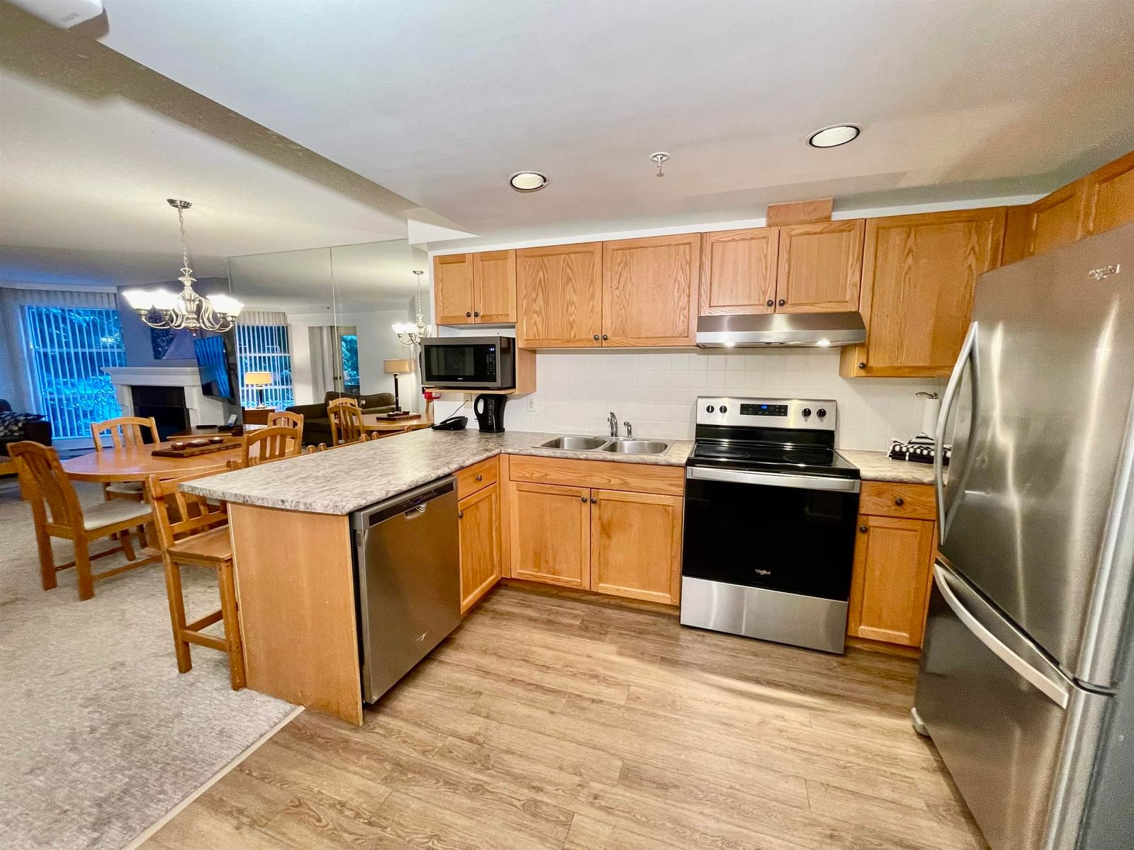 Listing Image 9