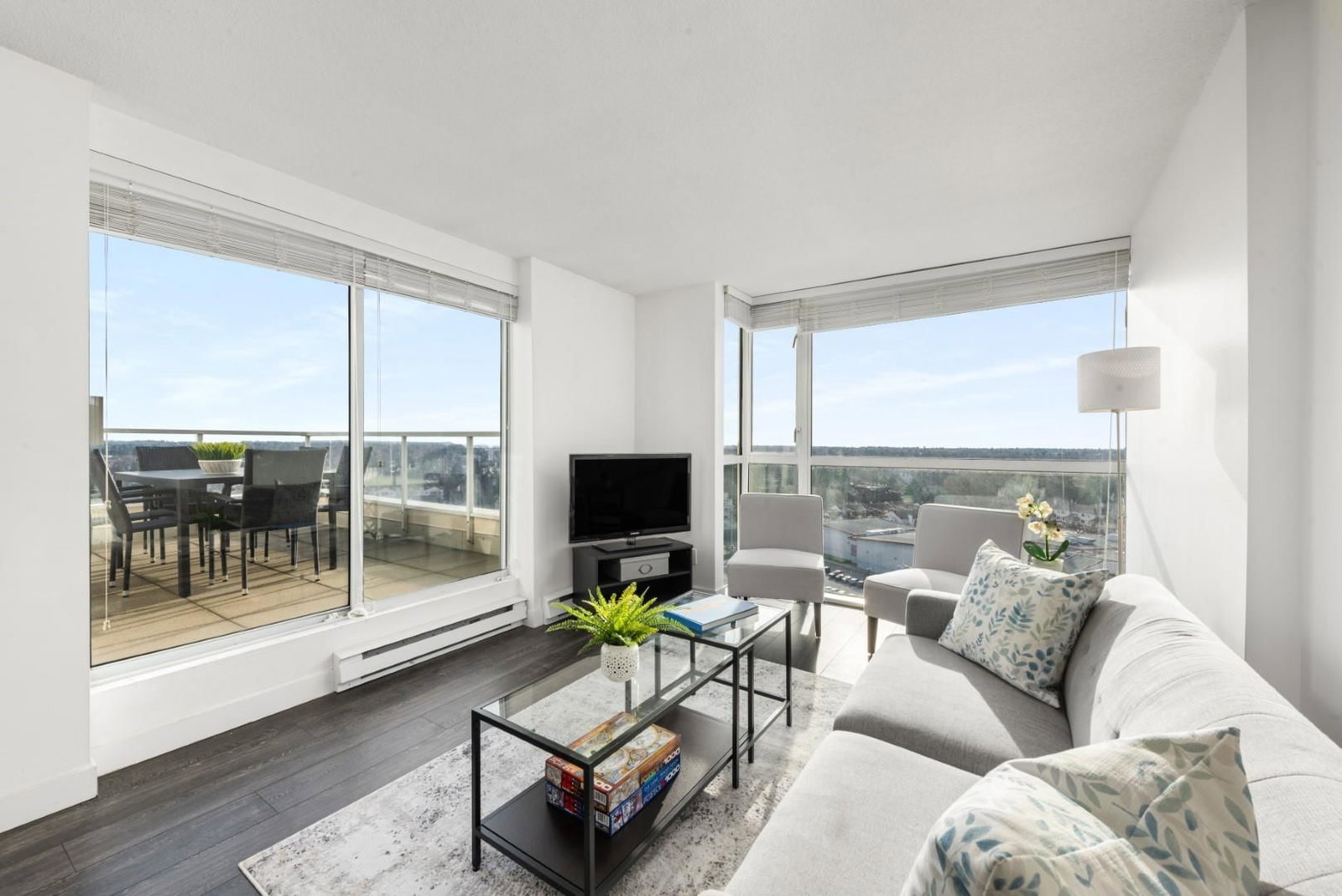 Listing Image 10