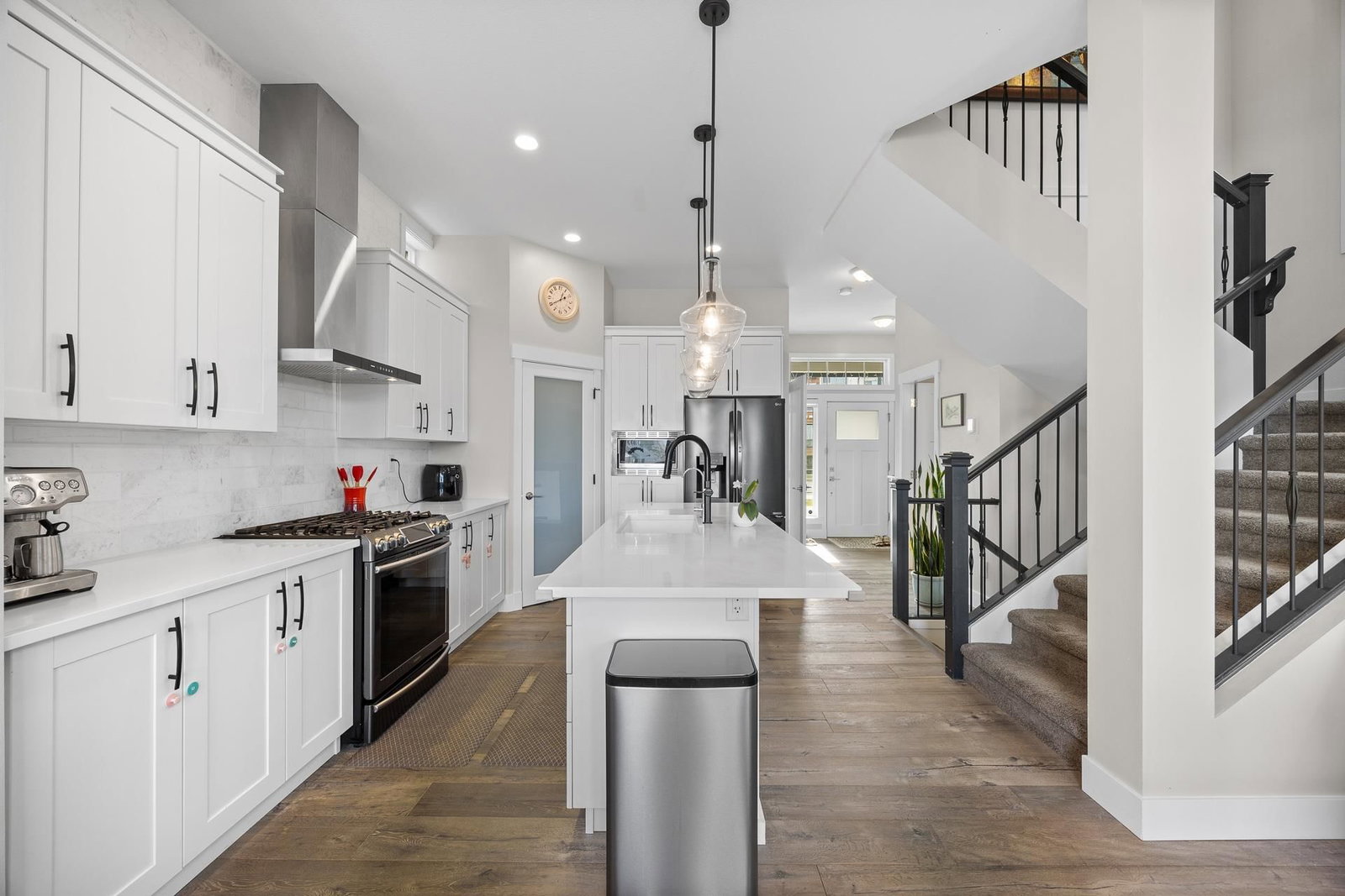 Listing Image 9