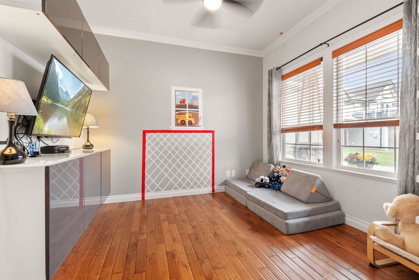 Listing Image 13