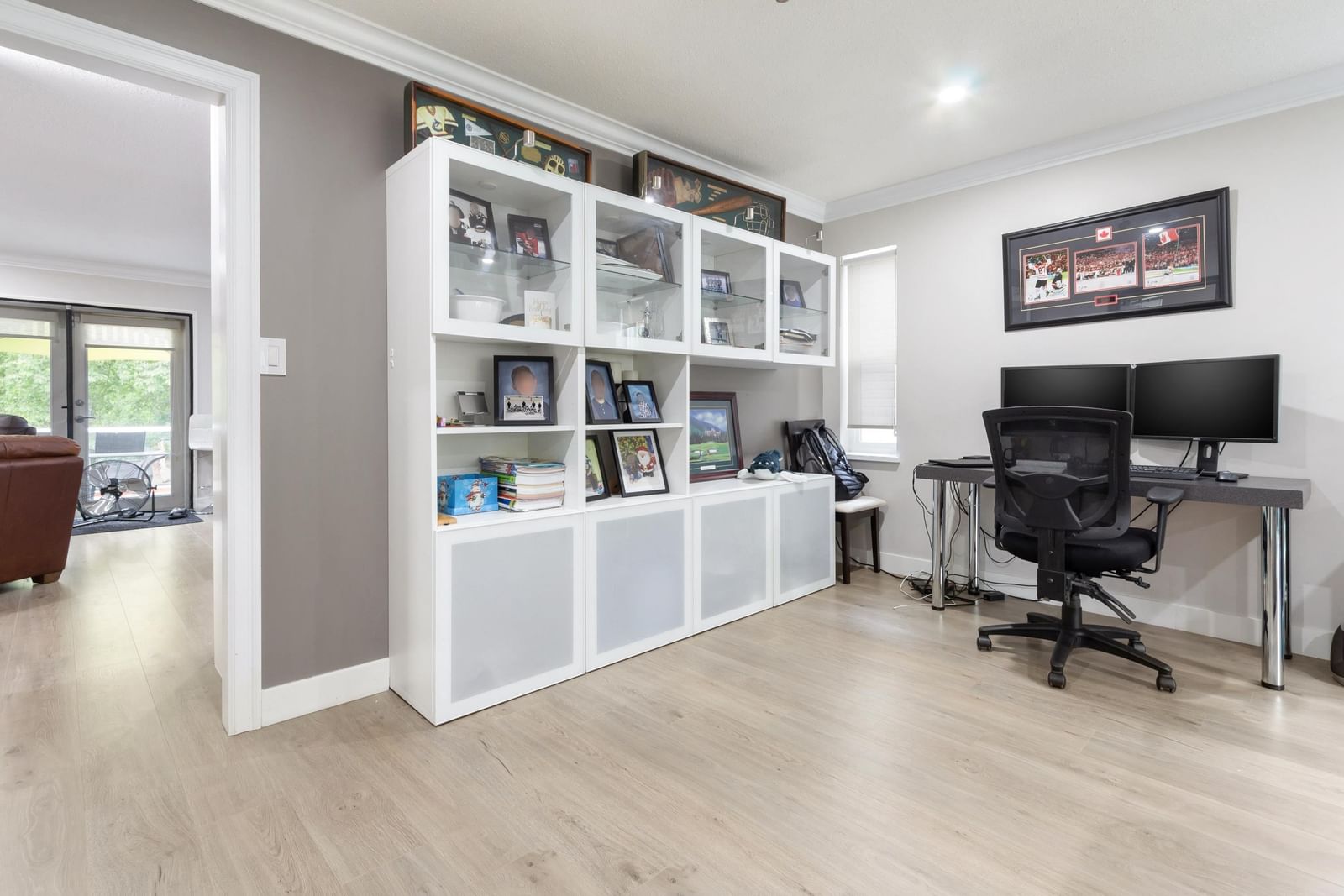 Listing Image 10