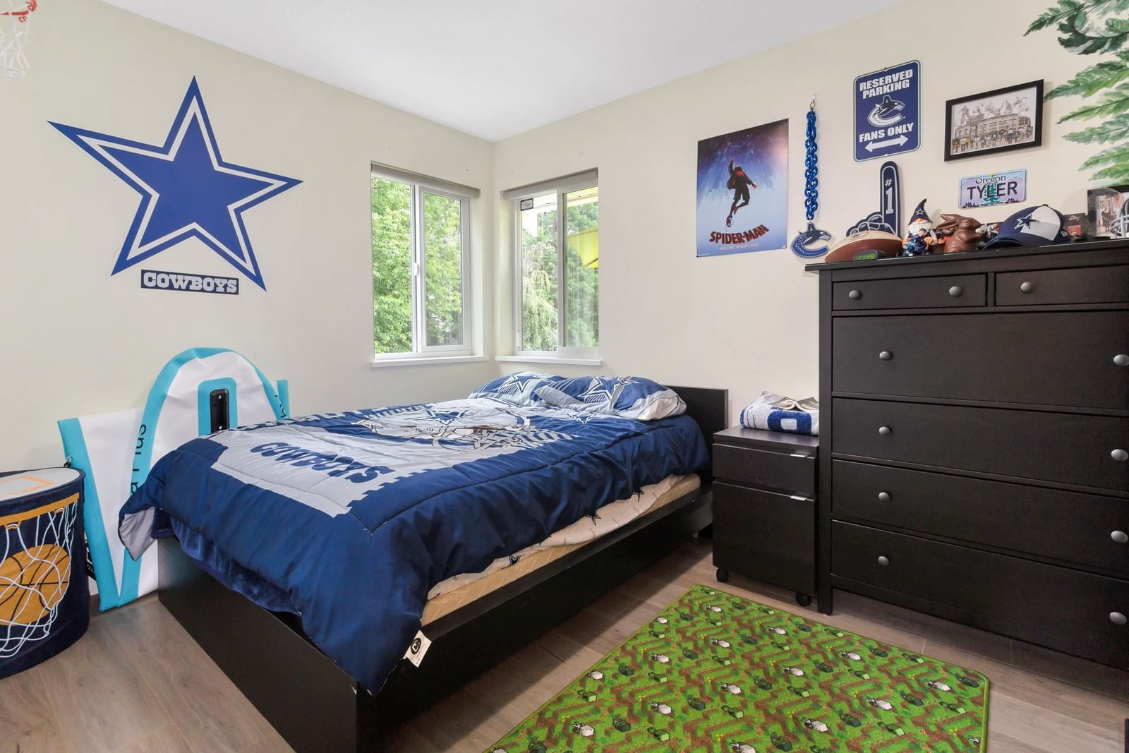 Listing Image 19