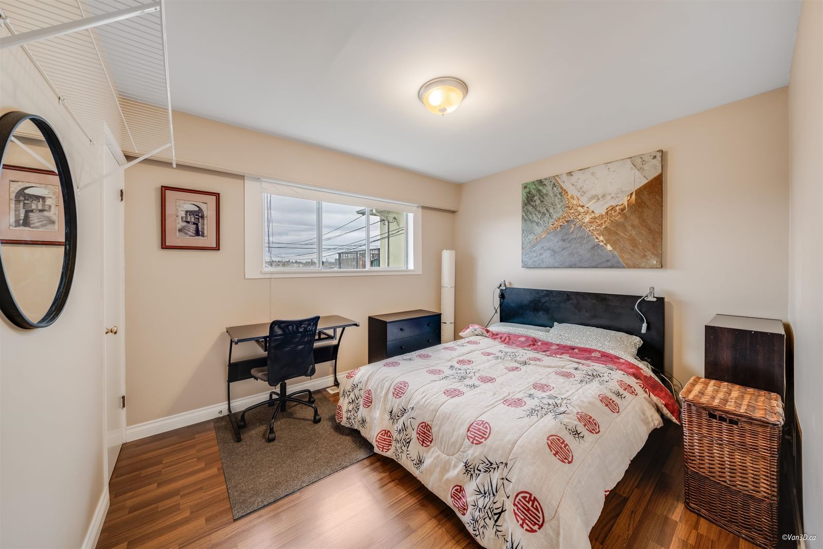 Listing Image 9