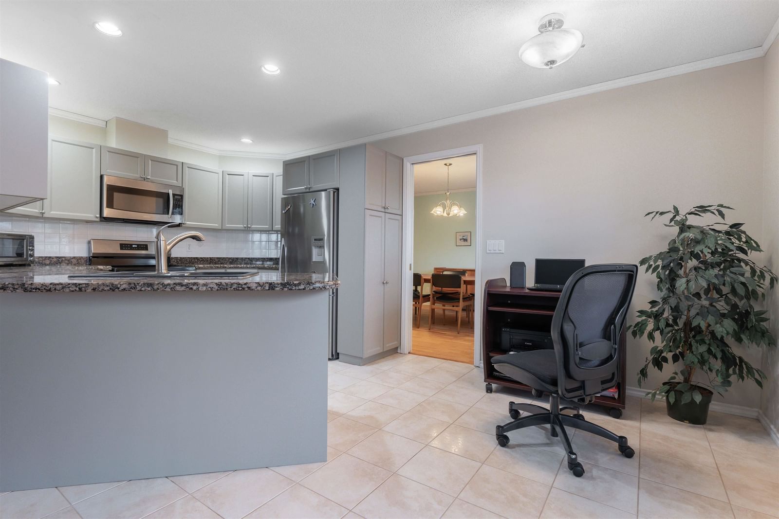 Listing Image 15