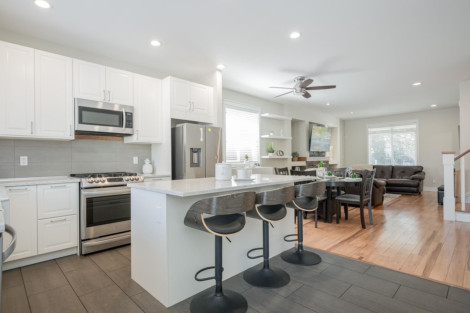 Listing Image 13