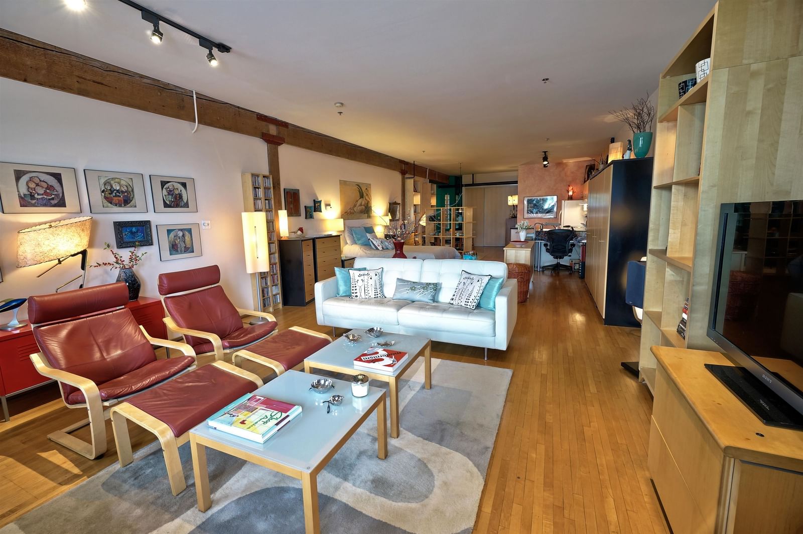Listing Image 9