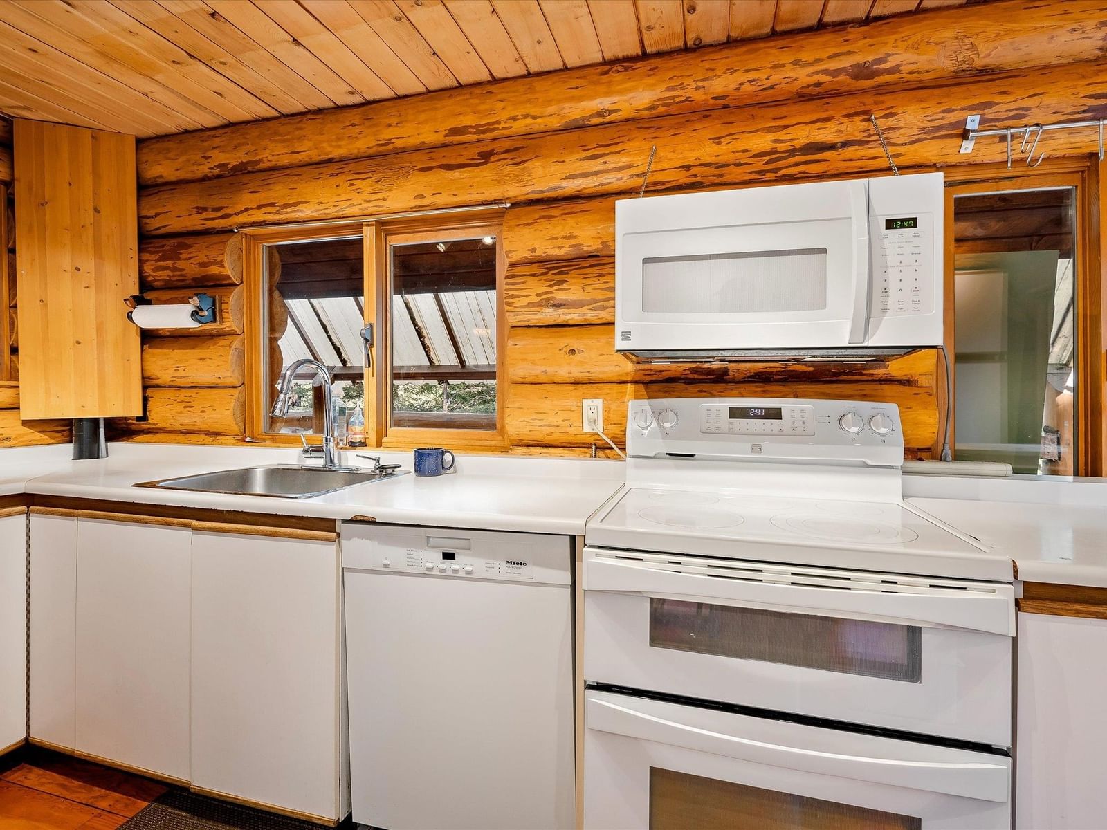 Listing Image 9