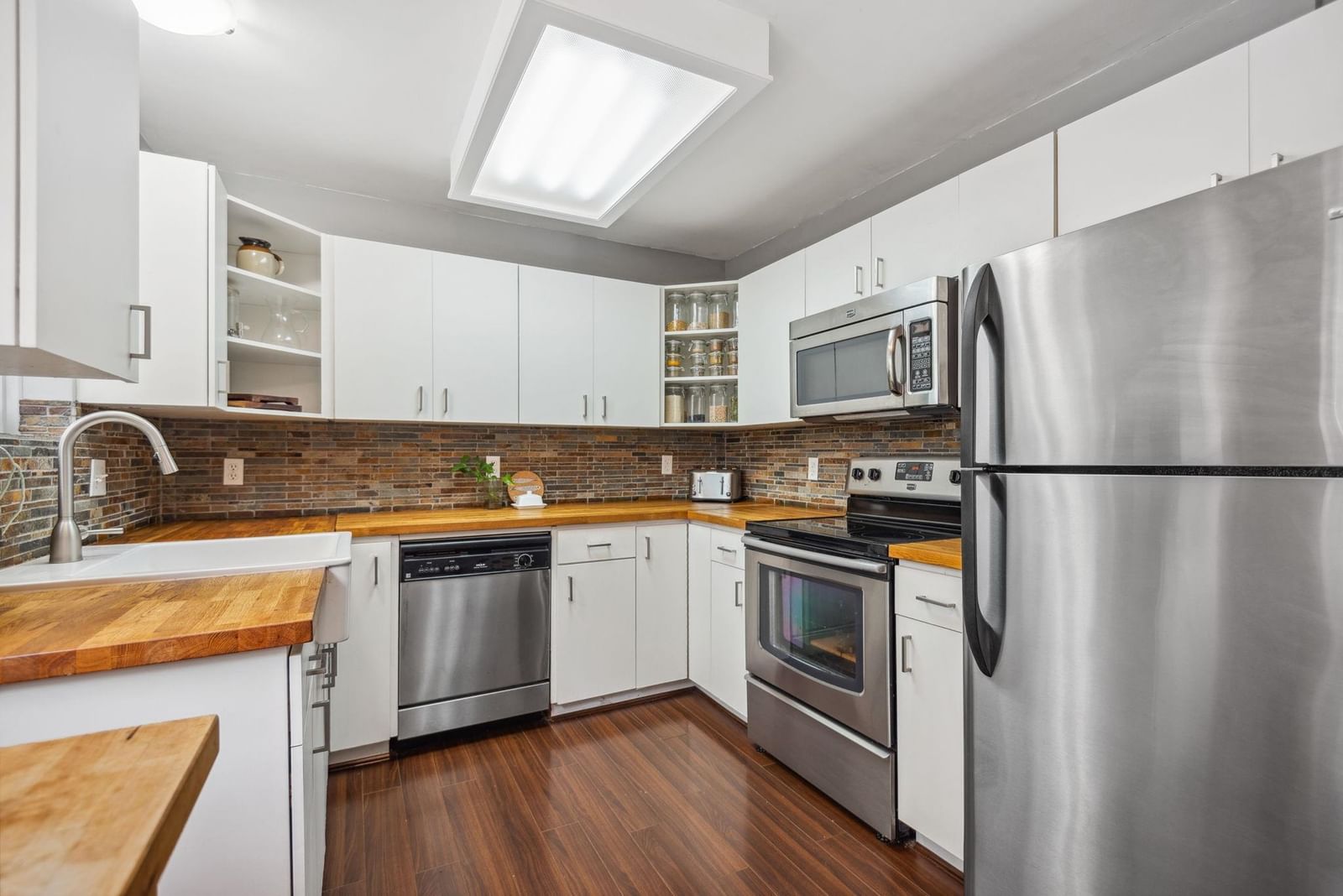Listing Image 13