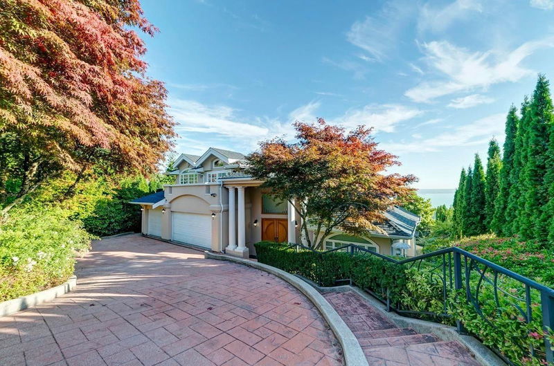 2336 Westhill Drive, West Vancouver, British Columbia