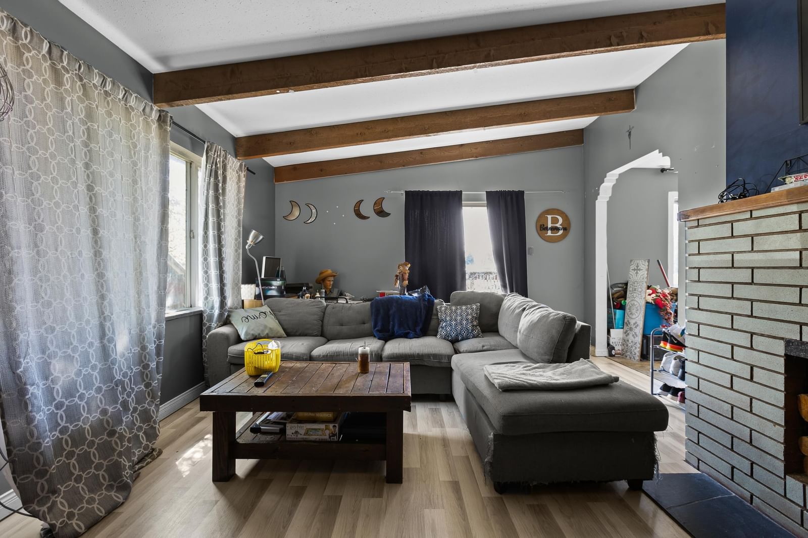 Listing Image 11