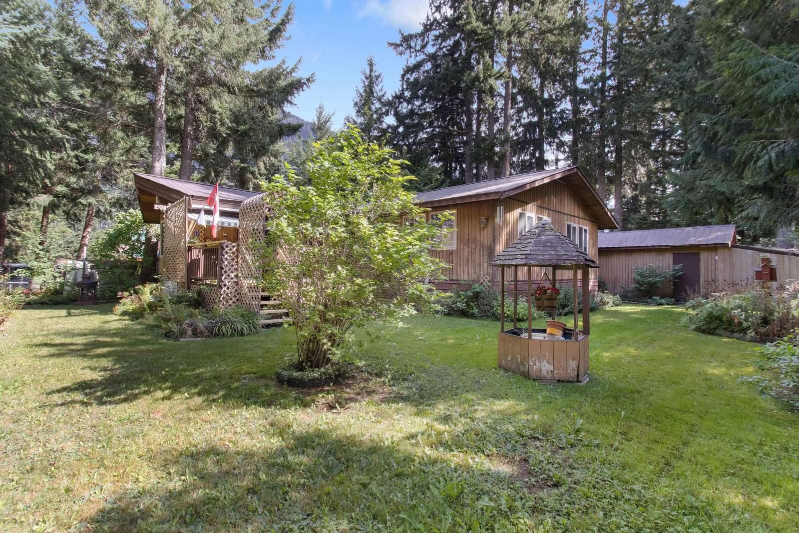 Listing Image 4