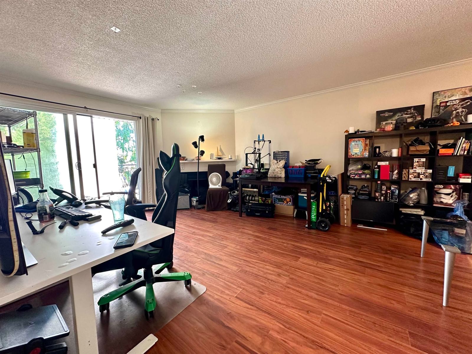 Listing Image 10
