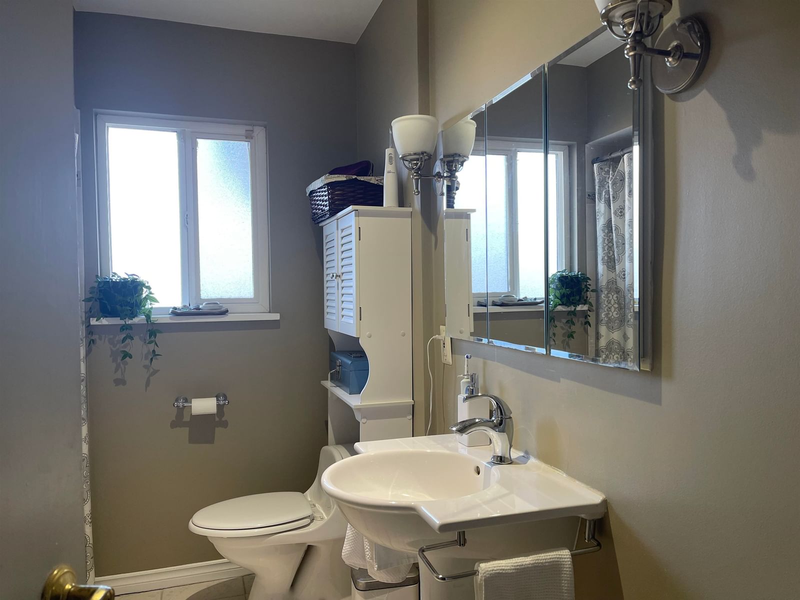 Listing Image 9