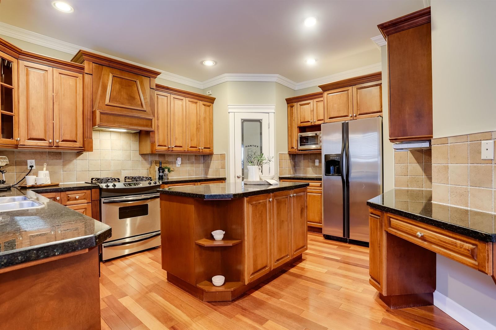 Listing Image 15