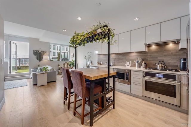 505 - 3451 Sawmill Crescent