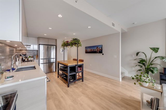 505 - 3451 Sawmill Crescent