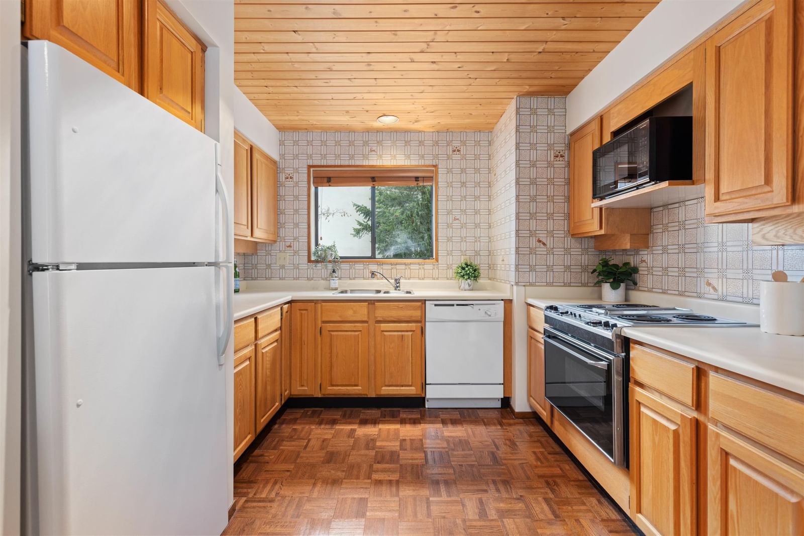 Listing Image 18