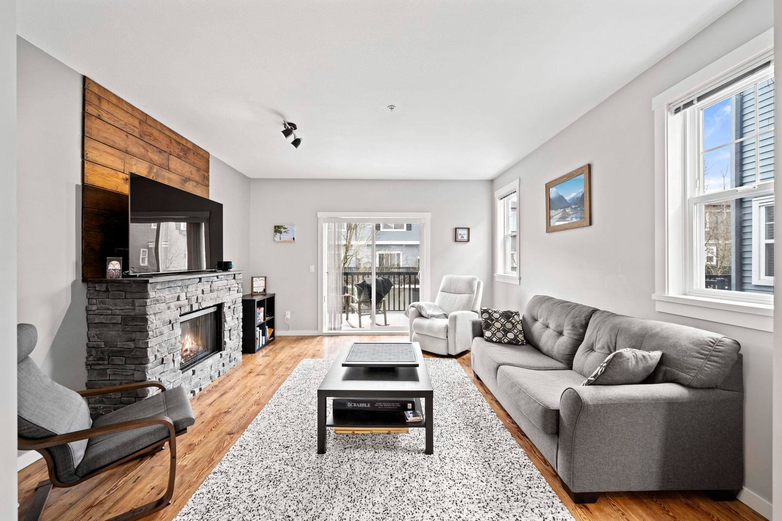 Listing Image 9