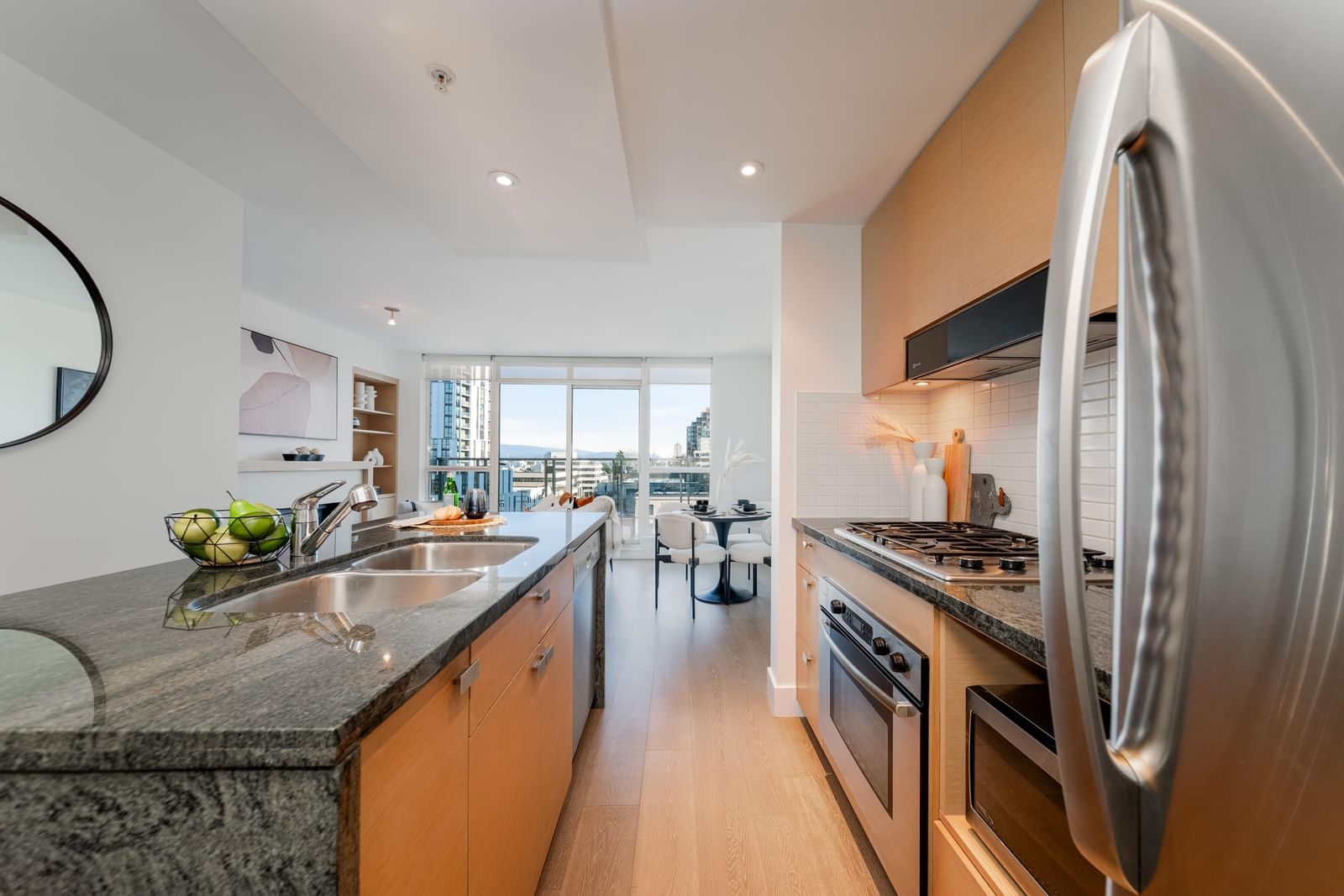 Listing Image 10