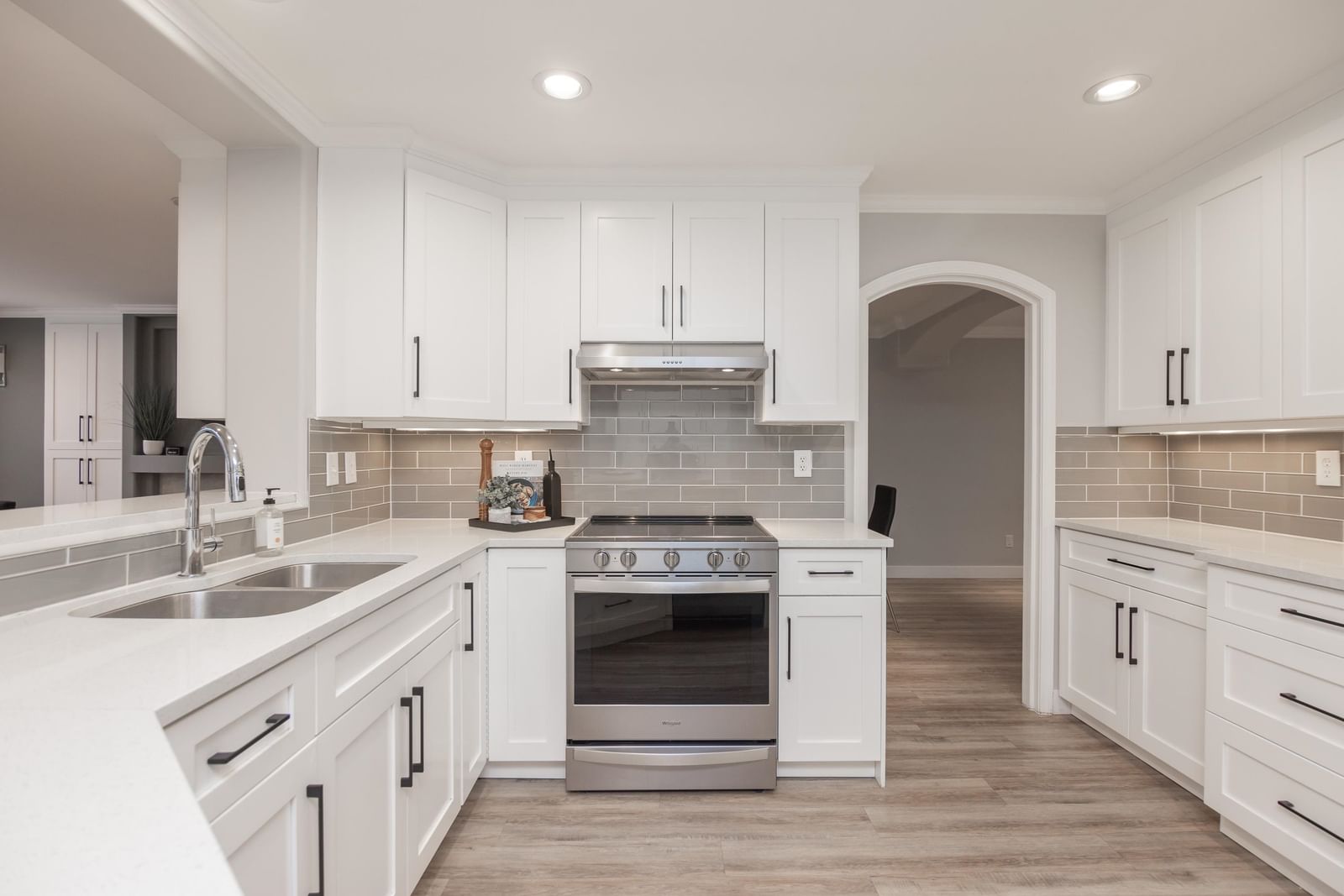Listing Image 15