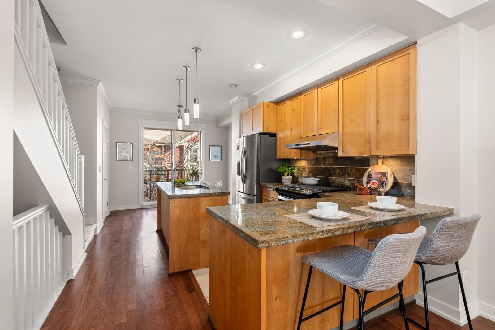 Listing Image 10
