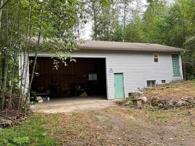 Listing Image 11